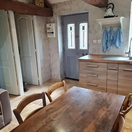בית נופש Petit 18 Eme Confort Saint-Germain-des-Fosses